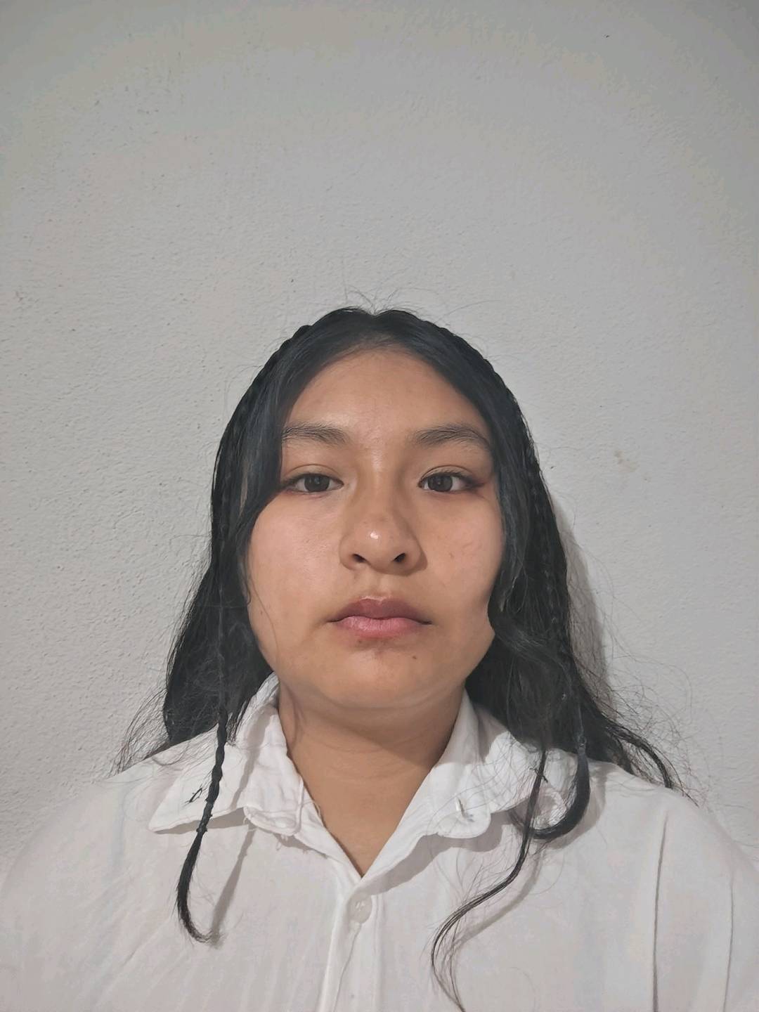 Ava from Mexico on Chamet — video chat on a phone