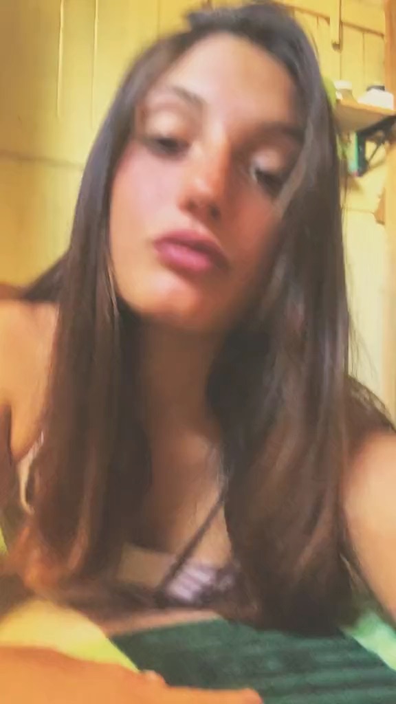 Maca from Argentina, ready for a 1v1 video chat on Chamet