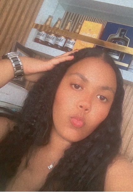 Morena from Dominican Republic, ready for a 1v1 video chat on Chamet